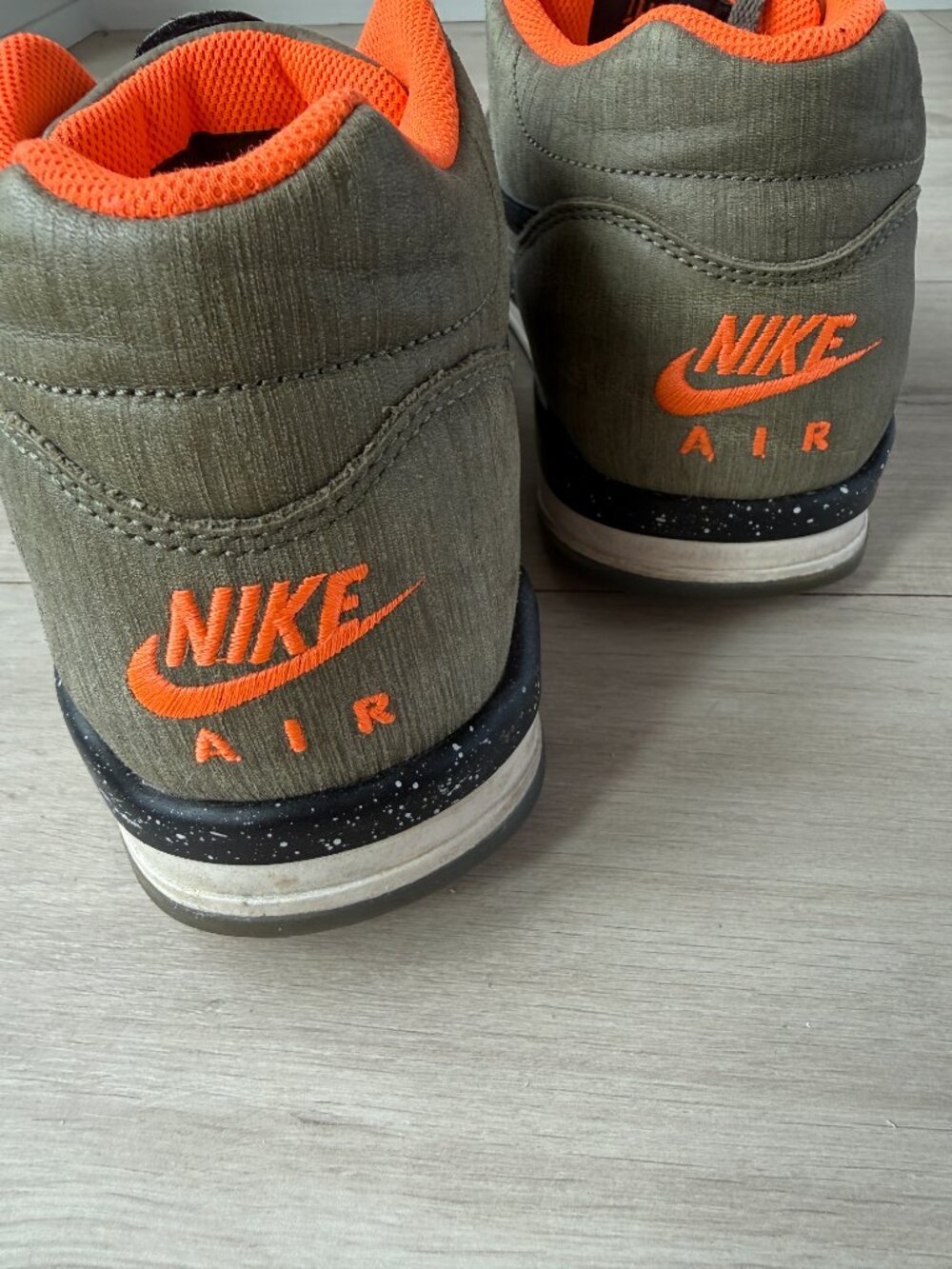 Nike Flight Squad PRM QS Olive Nylon 11.5 - Picture 7 of 7